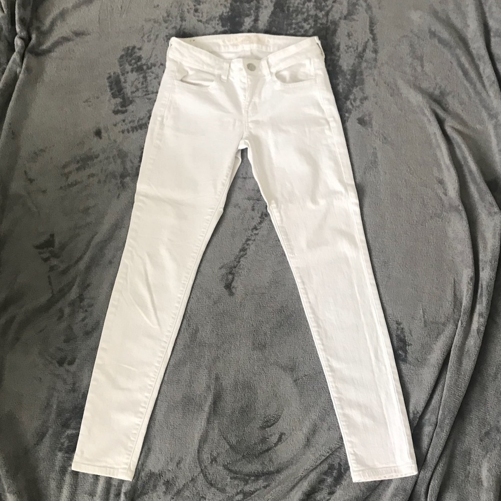 AMERICAN EAGLE White Skinny Jeans